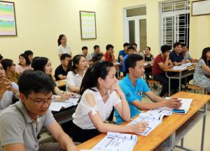 Tại sao có ý kiến nói nên ngưng đào tạo từ xa, tại chức